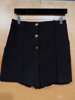 NWT Zara Medium Black High-Rise Button Front Women’s Shorts
